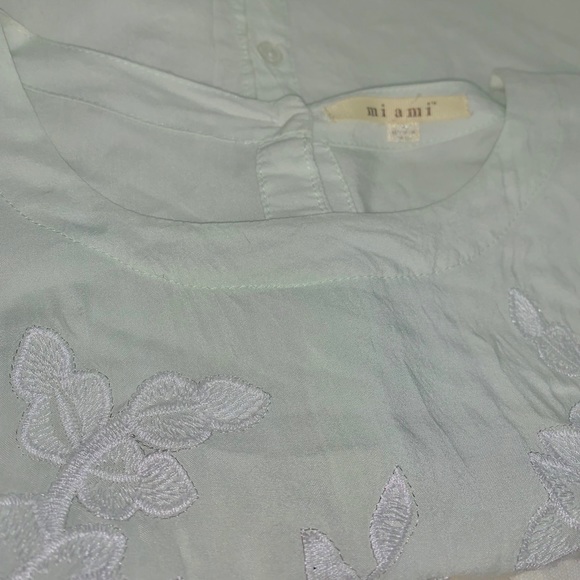 Light blue Miami floral blouse Size. S - Picture 4 of 4